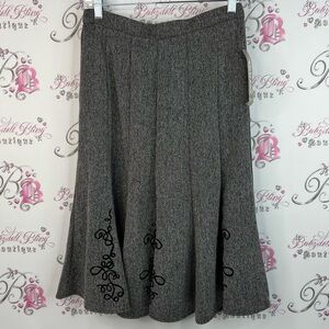 TanJay skirt embroidery floral Gray A-Line Skirt with Black Detailing